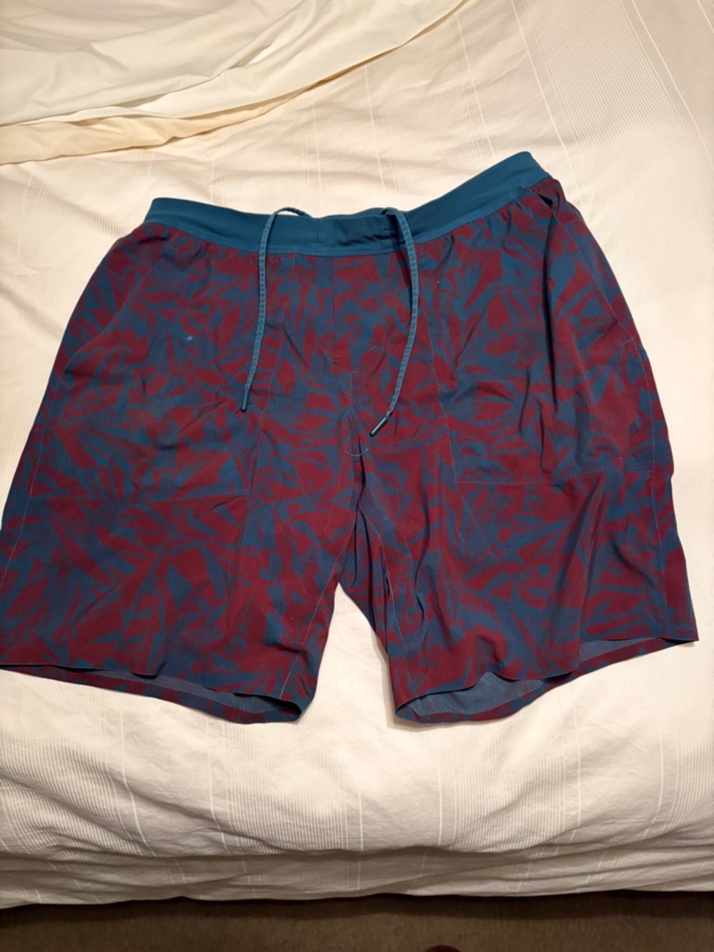 lululemon athletica Men's “Limited” Athletic Shorts in Blue and Maroon Pattern